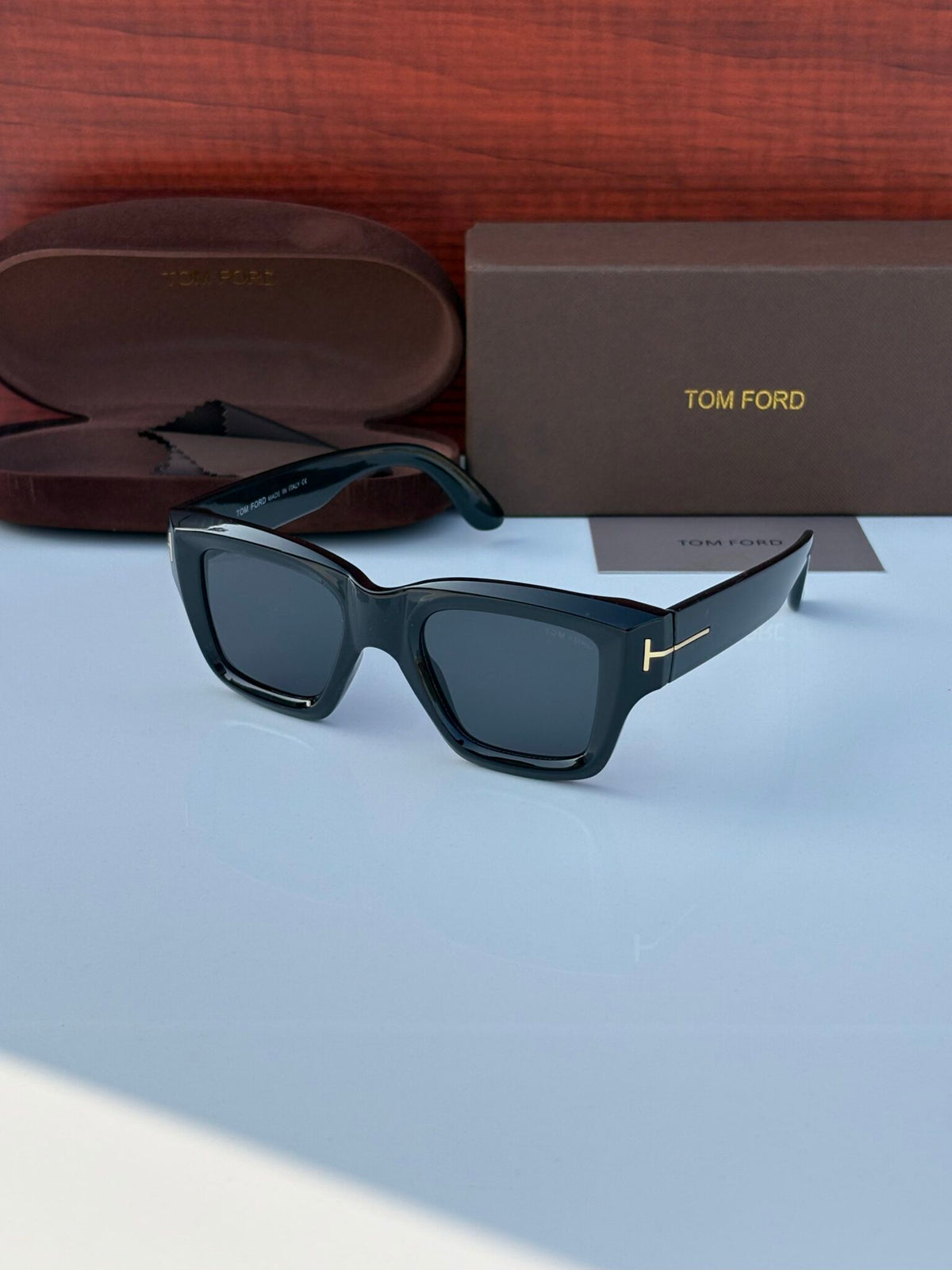 Tom Ford 4184– Shiny Black Square