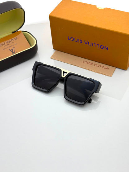 LOUIS VUITTON 1502 GOLDEN BLACK