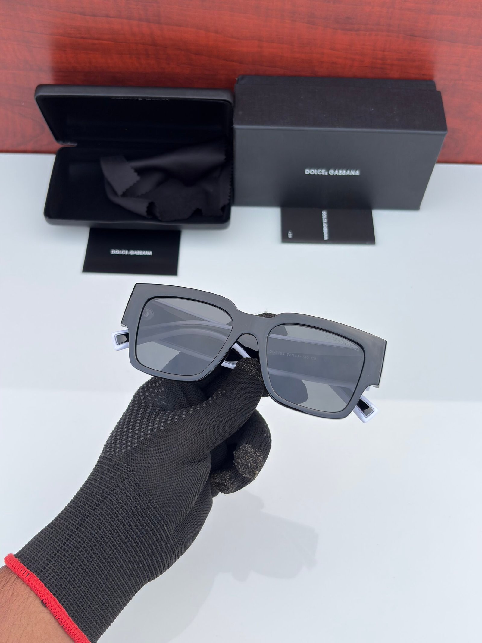DOLCE & GABBANA BLACK UV-400 SUNGLASSES - Image 5