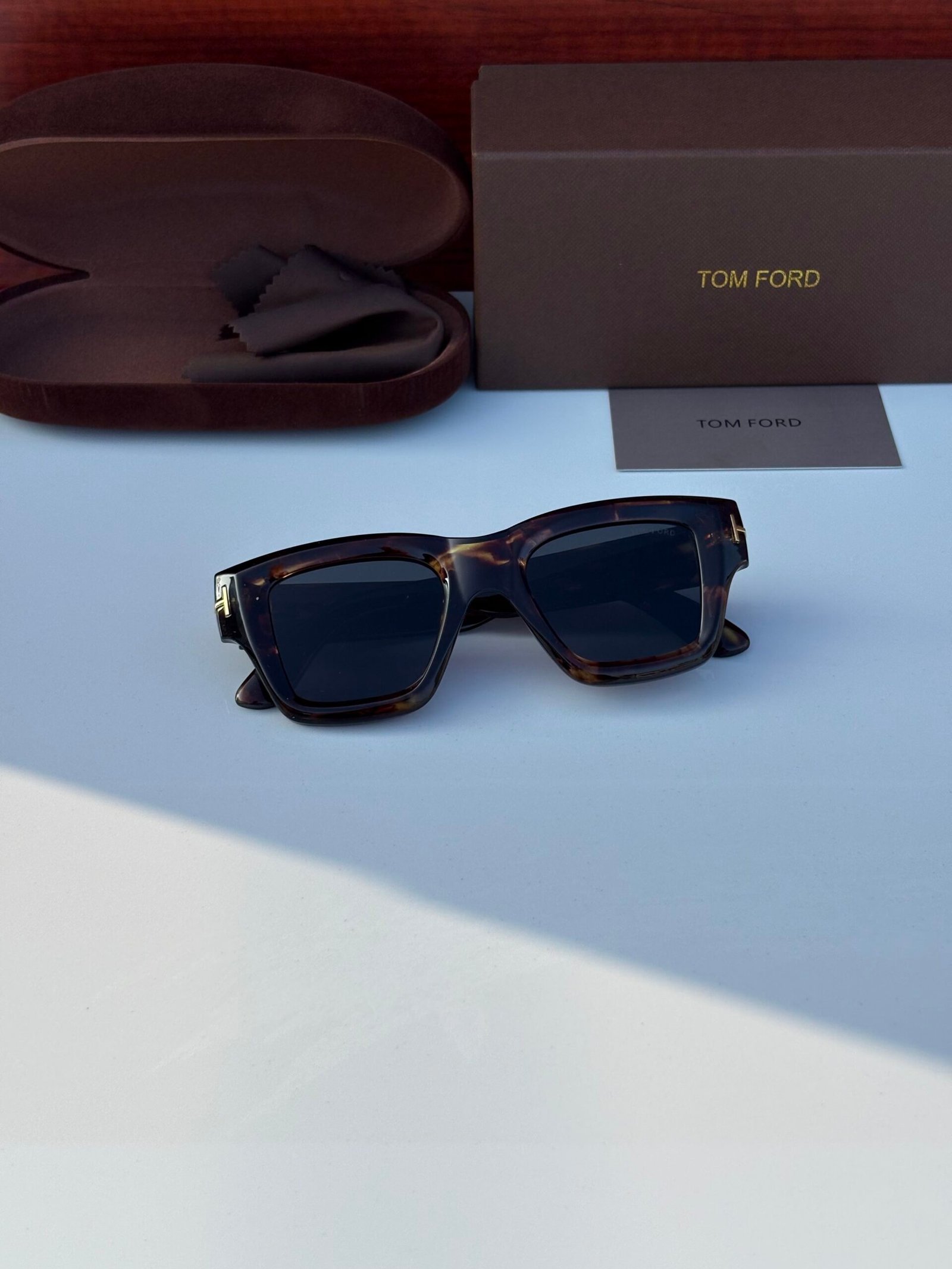 TOM FORD 4184 TIGER BLACK UV-400 SUNGLASSES - Image 7